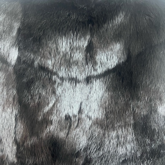 Love Token Rabbit Fur Vest - Picture 3 of 7